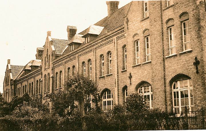 Scannen0002.jpg - Klooster H.Vincentius nu Zrs van Maria Merkem
