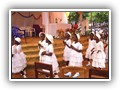 0186 Dans ter ere van priesterwijding Mahagi