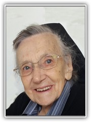 Zuster Paula  met boord